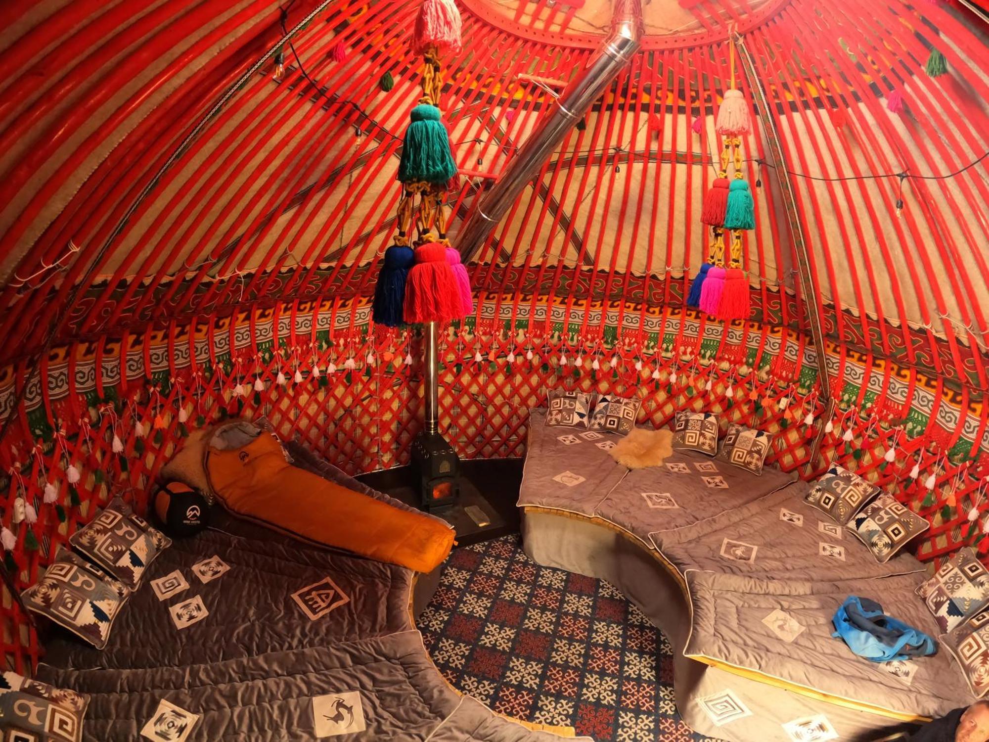 Mine Hostel Dzhergalan Jyrgalan 외부 사진