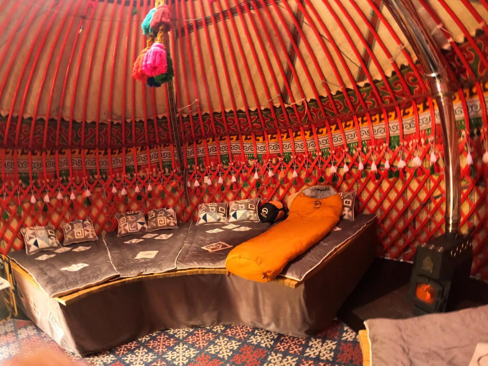 Mine Hostel Dzhergalan Jyrgalan 외부 사진