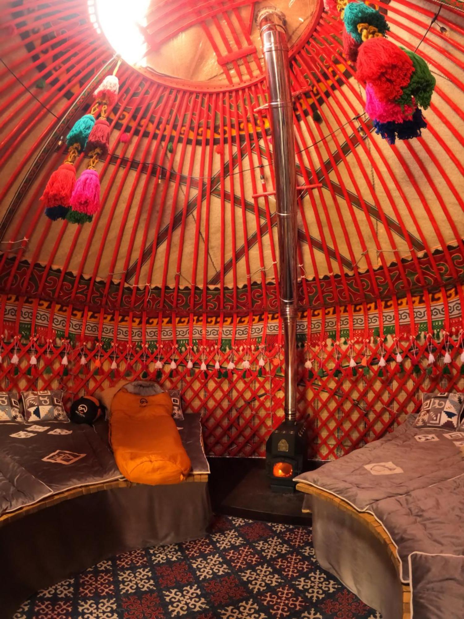 Mine Hostel Dzhergalan Jyrgalan 외부 사진
